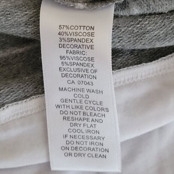 Cupio Women's Long Sleeve Gray White Striped Blouse Size Small - Picture 4 of 5